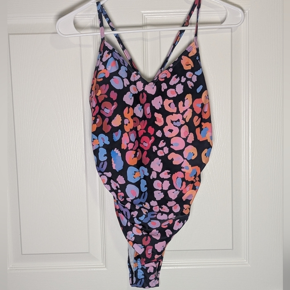 Cupshe NWT One Piece Swimsuit Cutout Strappy Back Leopard Print Medium